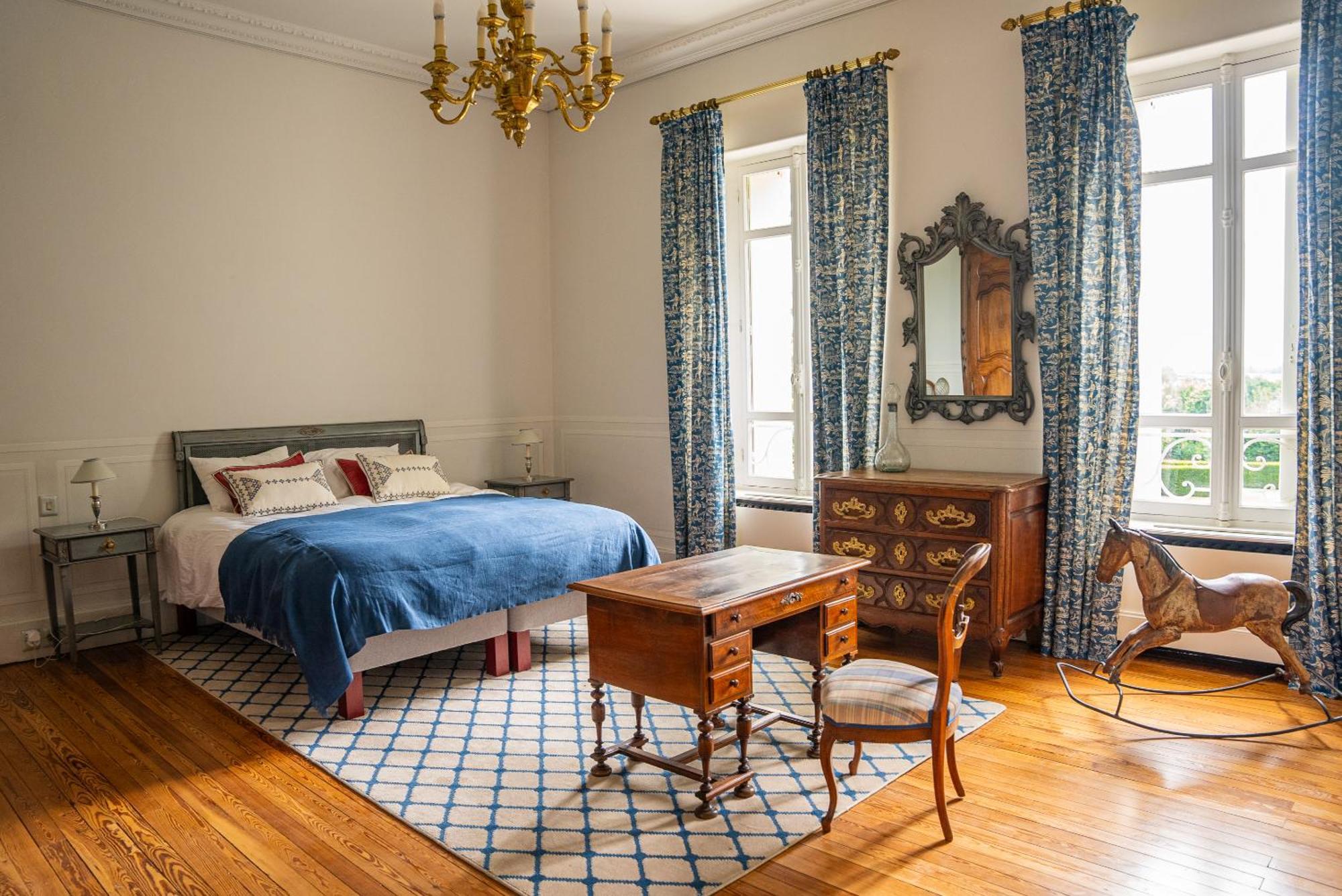Château de Lussac Lussac  Quarto foto