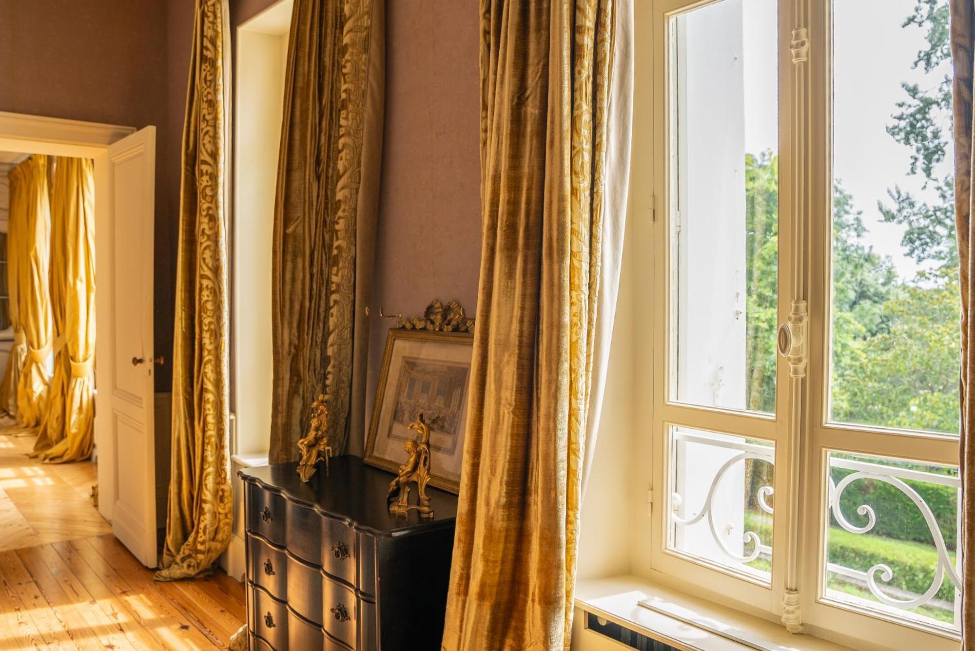 Château de Lussac Lussac  Quarto foto
