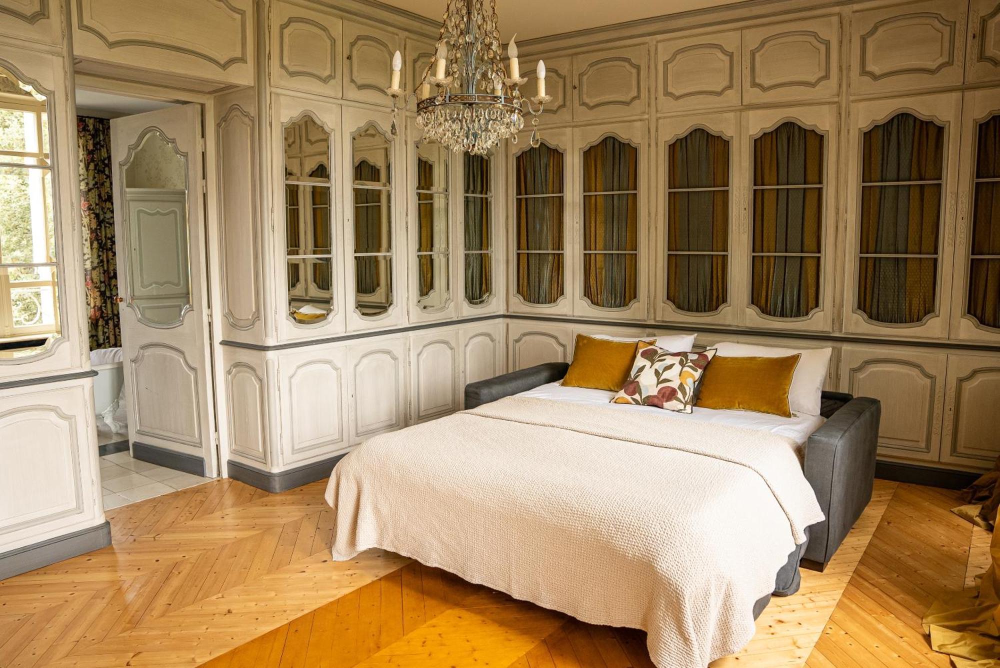 Château de Lussac Lussac  Quarto foto